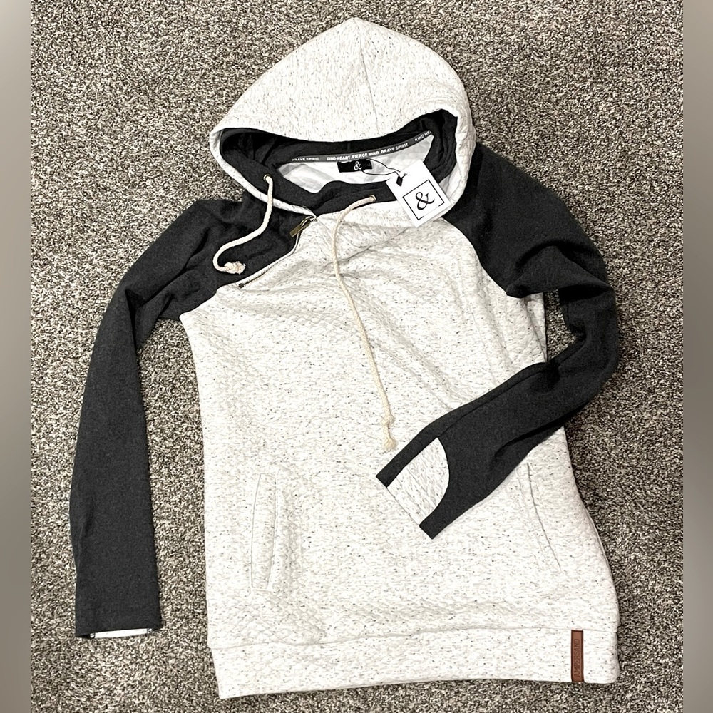 Ampersand Ave Double Hood